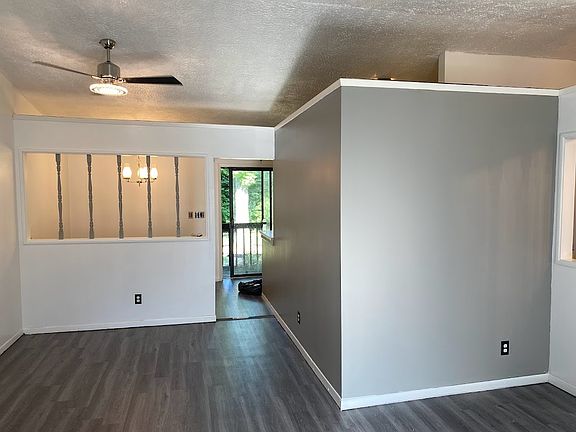 4th image of 4976 Twin Woods Dr