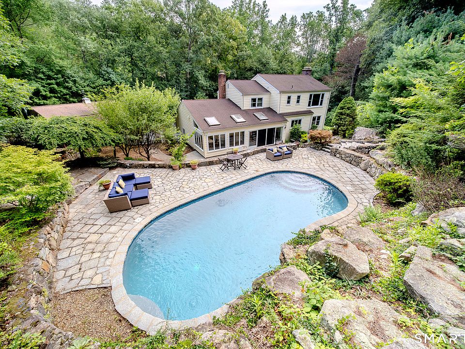 1st image of 237 Chestnut Hill Road