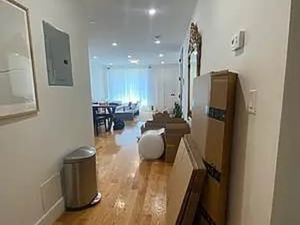 157 Lexington Avenue image 2 of 15