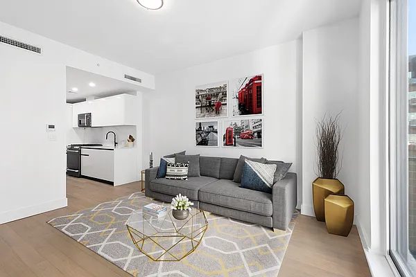 Sold by SERHANT. | media 3