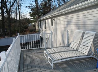 92 Forest St, Rocky Hill, CT 06067