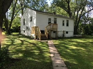 1724 W Beach Rd, Waukegan, IL 60087