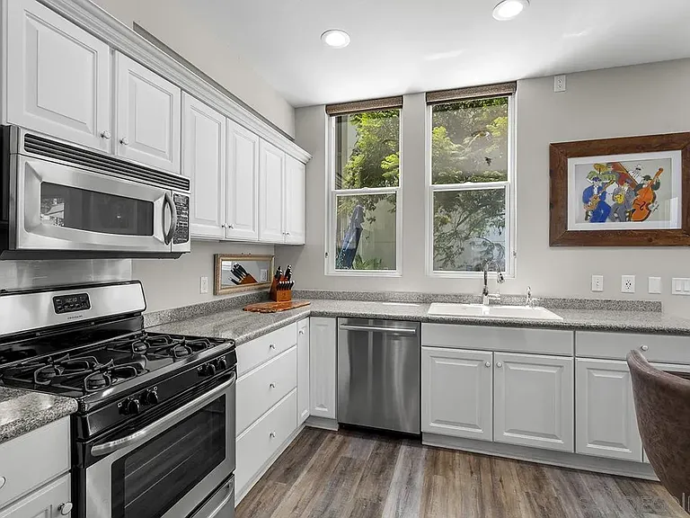 1632 Union St #4 — Photo 23