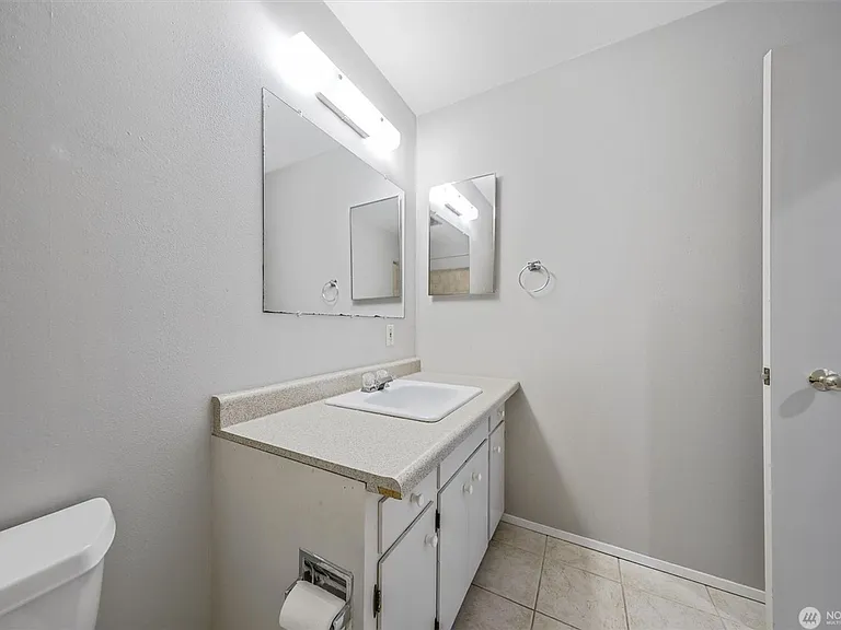 952 100th Ave NE #236 — Photo 9