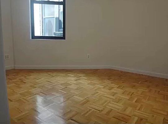 4th image of 365 Broome St APT 7
