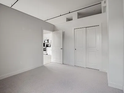 105 William St #305 — Photo 4