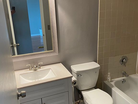 4th image of 2728 N Hampden Ct APT 1309