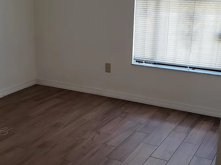 1315 SW Hebner Ave — Photo 12