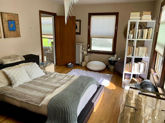 2nd image of 956 10th Ave E APT 305