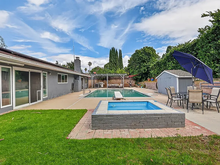 212 E Avenida De Los Arboles — Photo 13