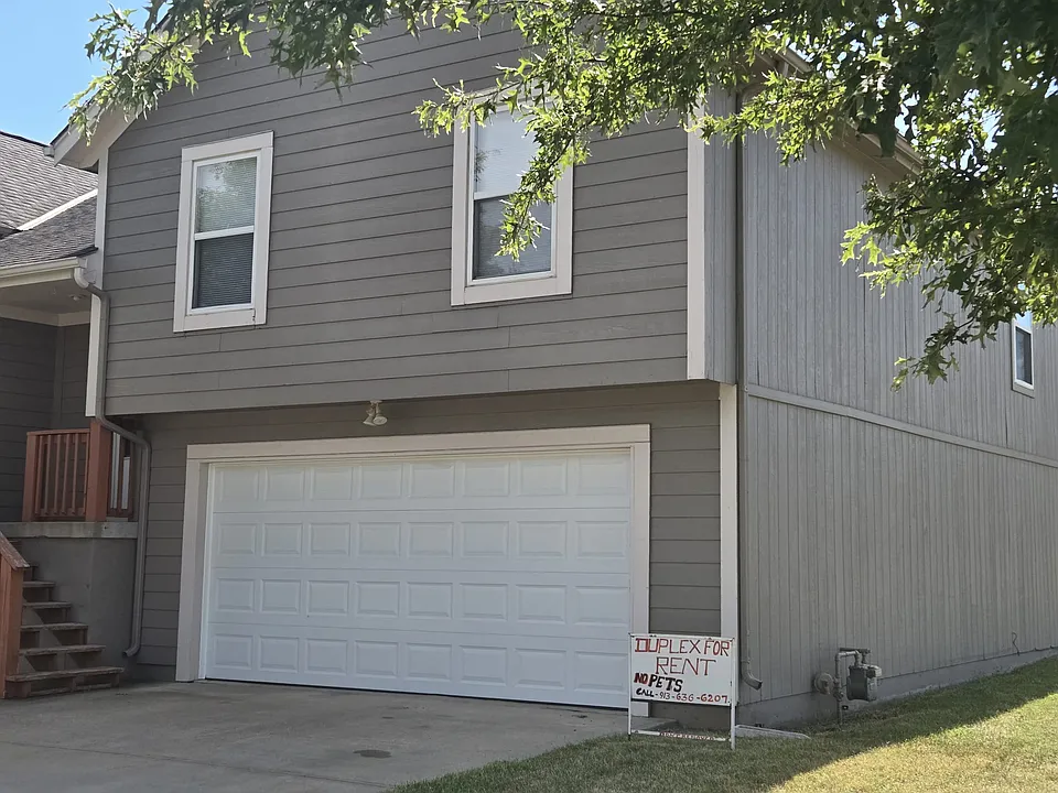 929 E Wildcat Run St