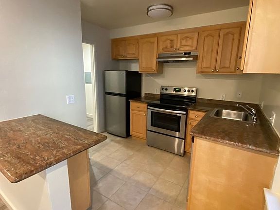 2nd image of 140 Dolores St #205