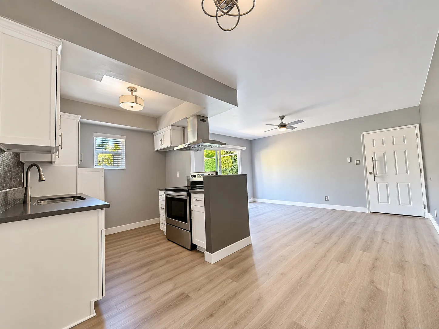 1 bed, 691 sqft, $1,895 — Photo 4