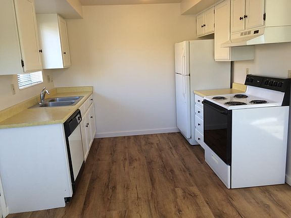 4th image of 1471 E Brooklane Cir