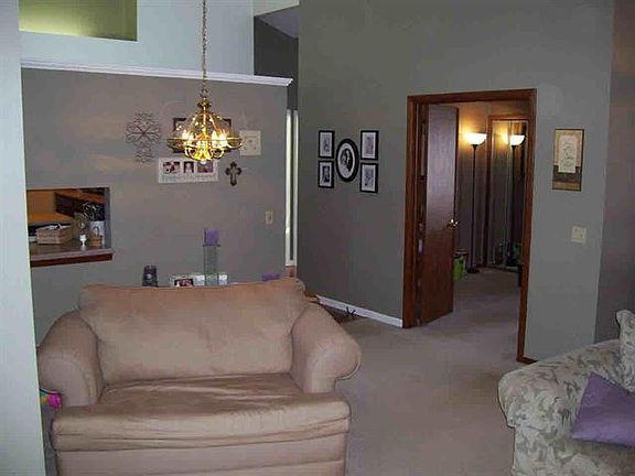 3rd image of 8300 N Seneca Dr