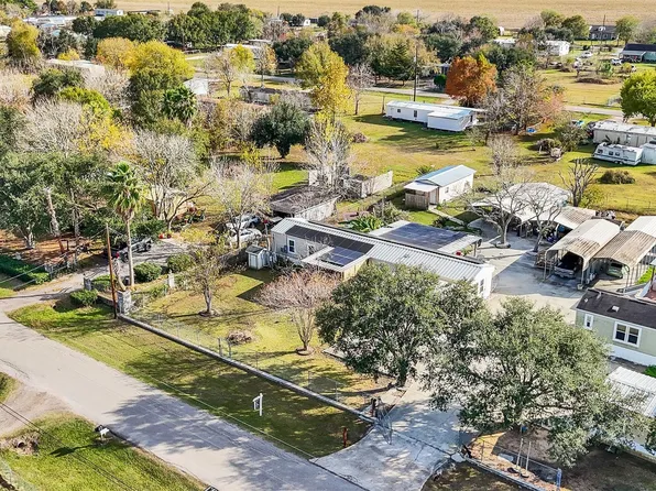 1010 Airline N, Rosharon, TX 77583