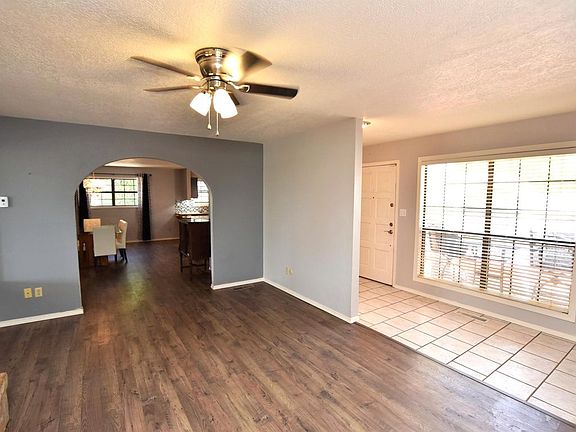2nd image of 4006 N Buena Vista Ave
