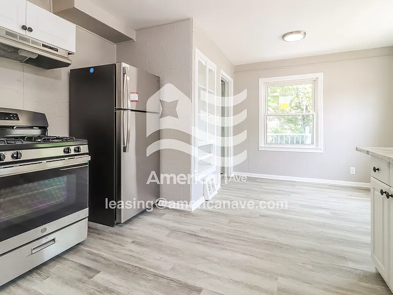 1477572_005_kitchen_6.jpg