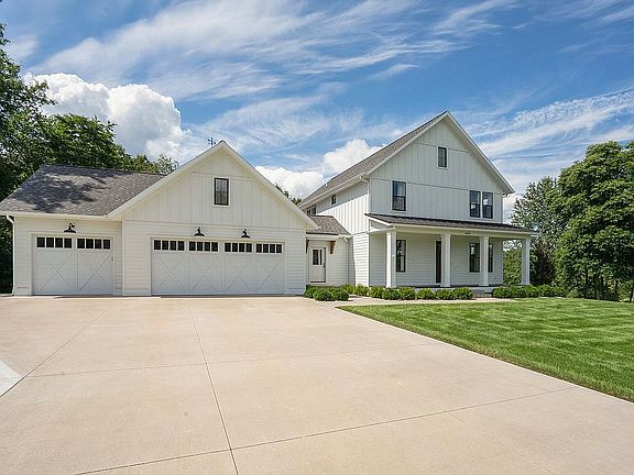3rd image of 4655 Stiles Creek Dr NE