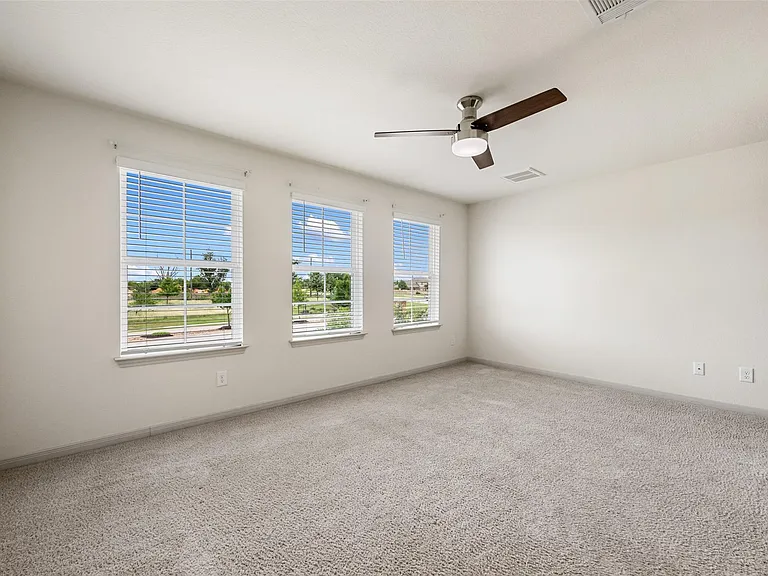 1116 La Conterra Blvd — Photo 29