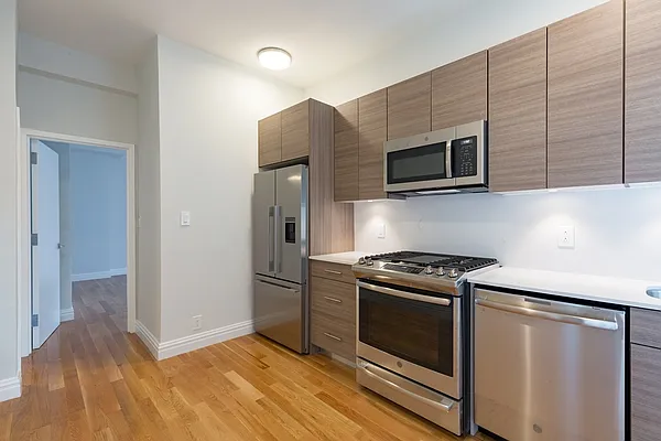 Rented by Stonehenge NYC LLC | media 6