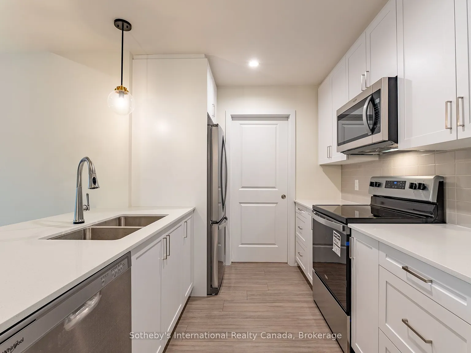 2 bed, $2,450 — Photo 2