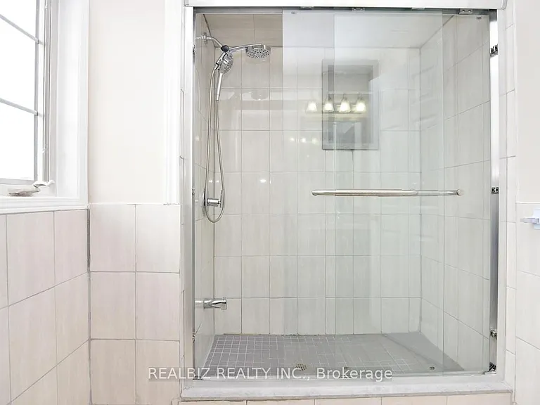 627 Caboto Trl — Photo 25