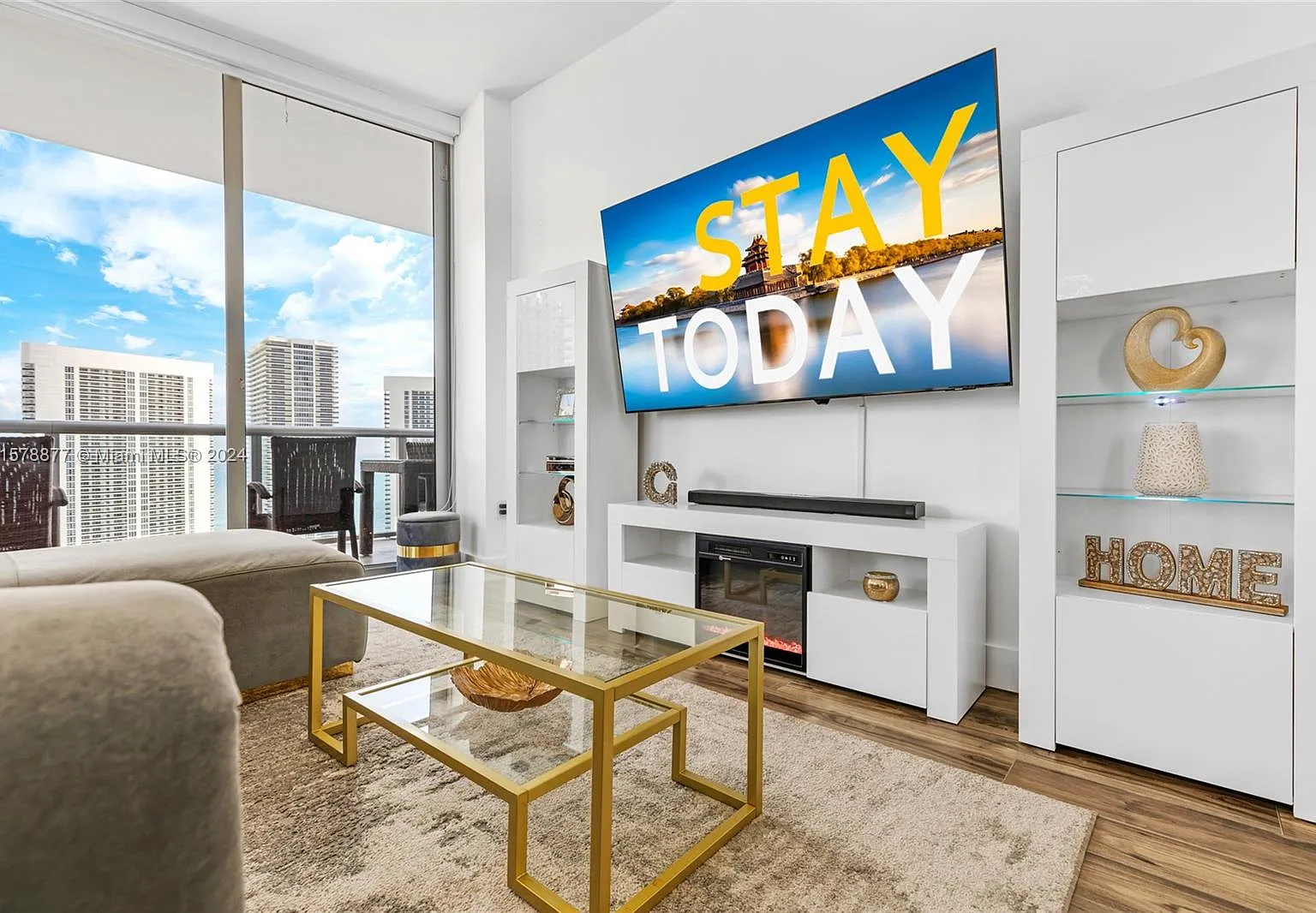 Beachwalk Condominium — Photo 4