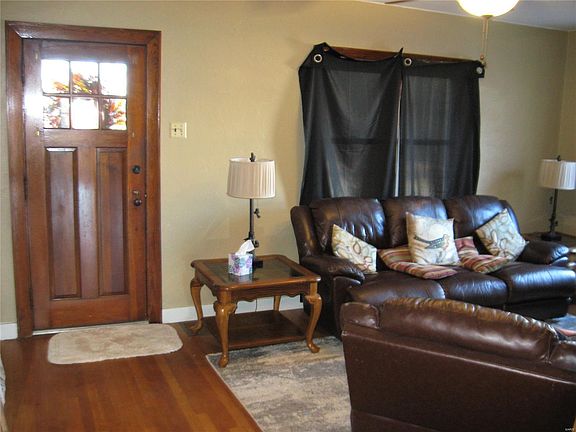 2nd image of 756 Riverview Dr