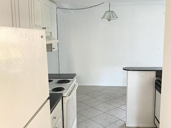 3rd image of 1176A Paseo Del Mar