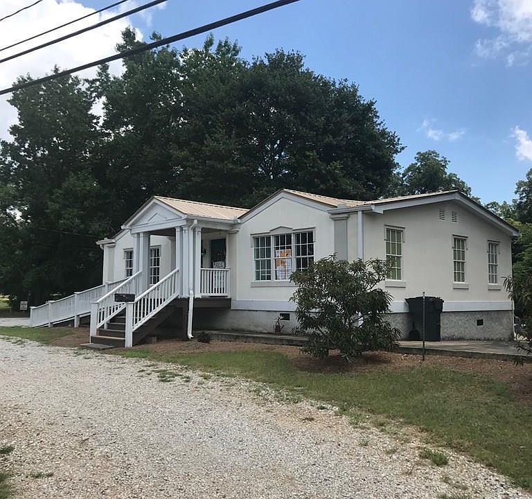 2nd image of 1071 Athens Rd