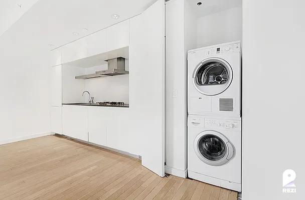 Rented by REZI | media 72