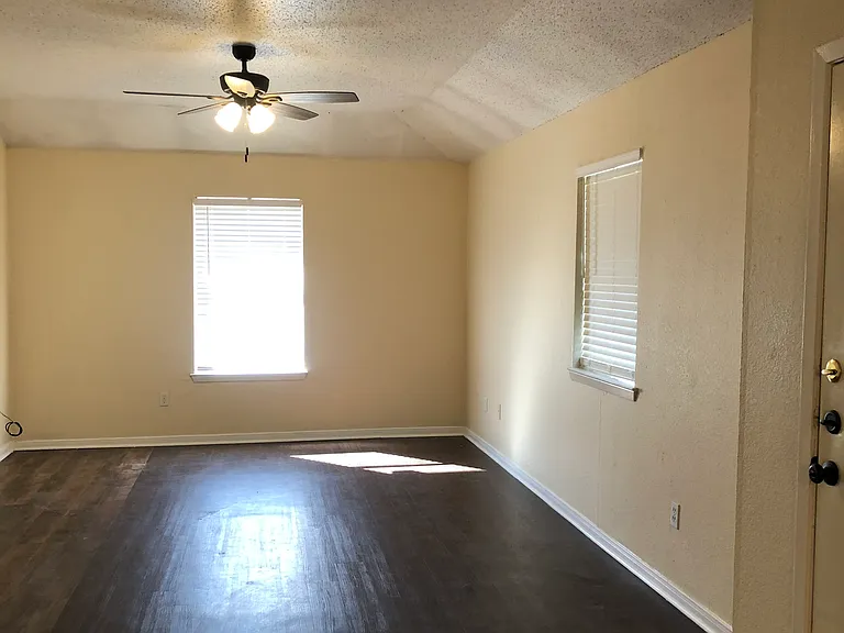 1604 Bagby Ave #B — Photo 10