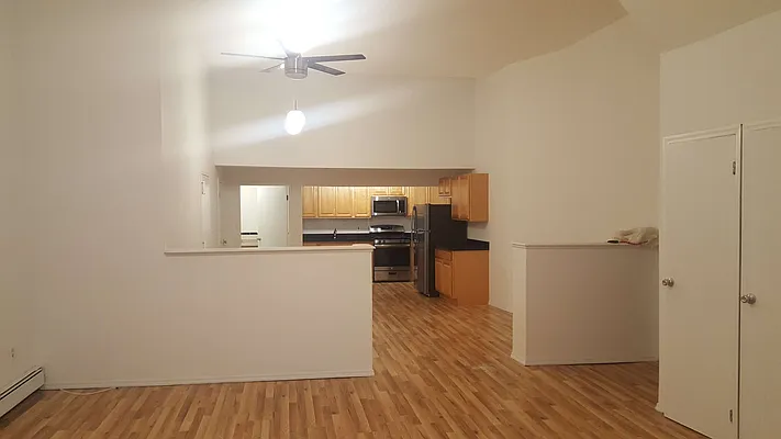 Rented by MCR Realty | media 14