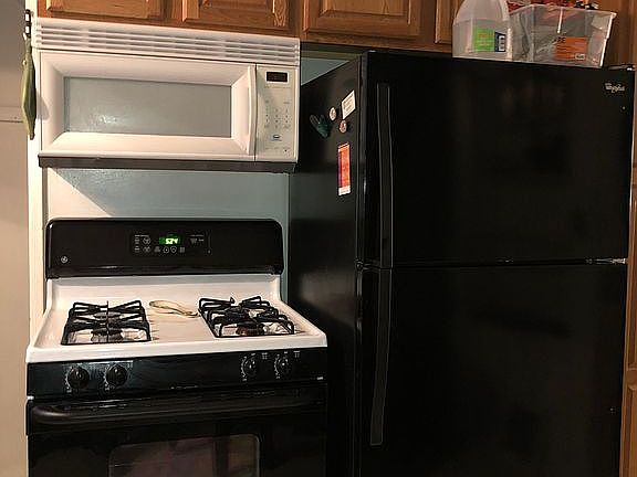 Appliances included 