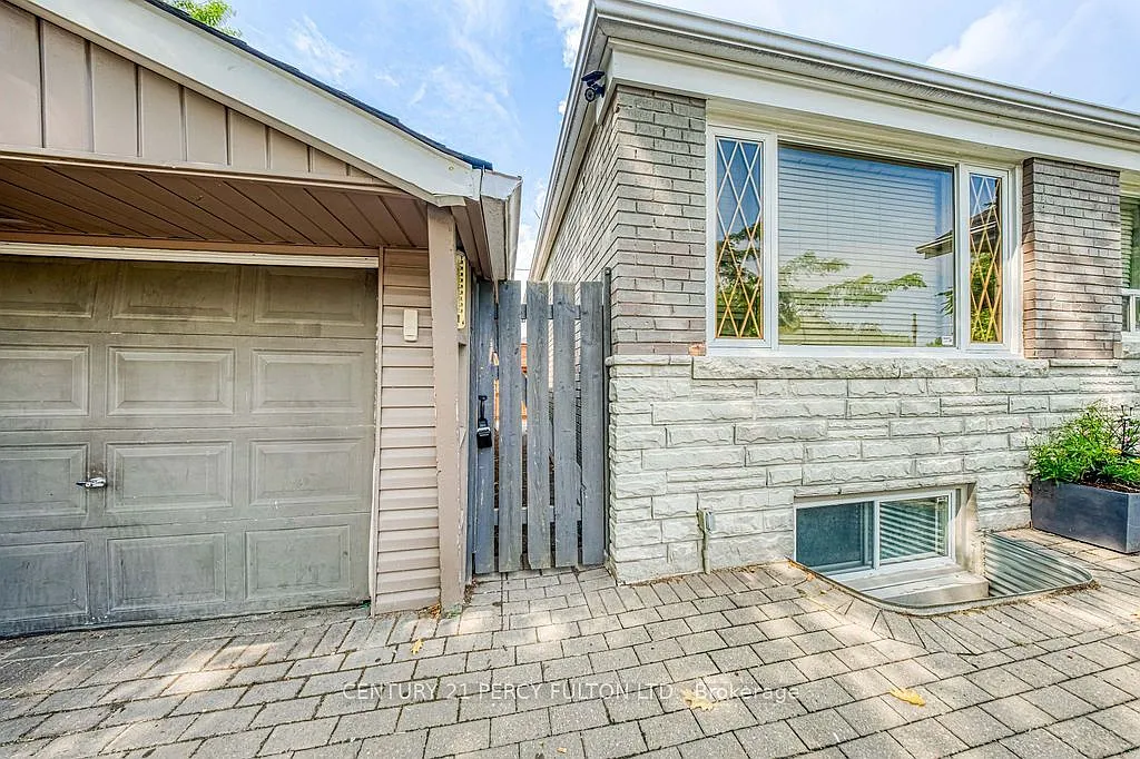 3 bed, $2,250 — Photo 4