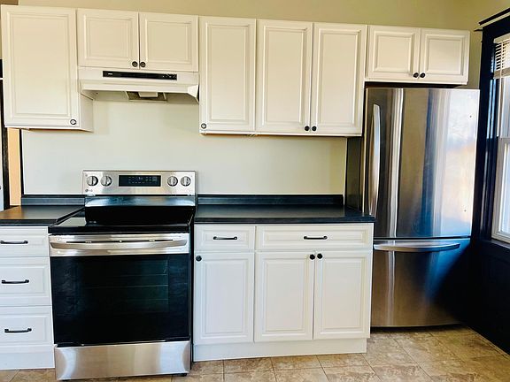 2nd image of 10-12 Arlington St #3
