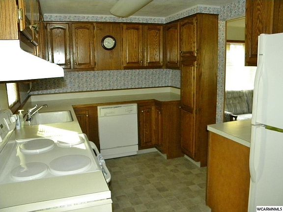 5th image of 104 Elm Pl