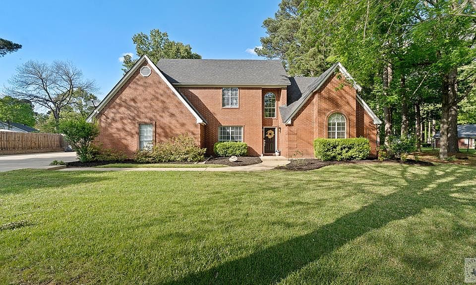 1st image of 5004 Woodgate Dr