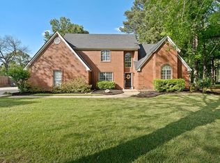 5004 Woodgate Dr, Texarkana, TX 75503