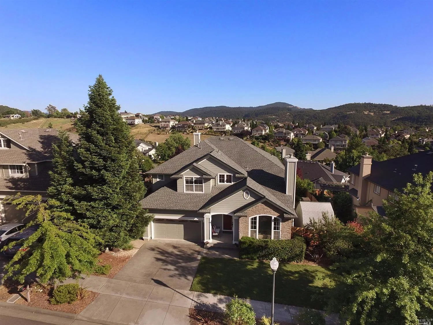 5938 Sunhawk Dr photo 1