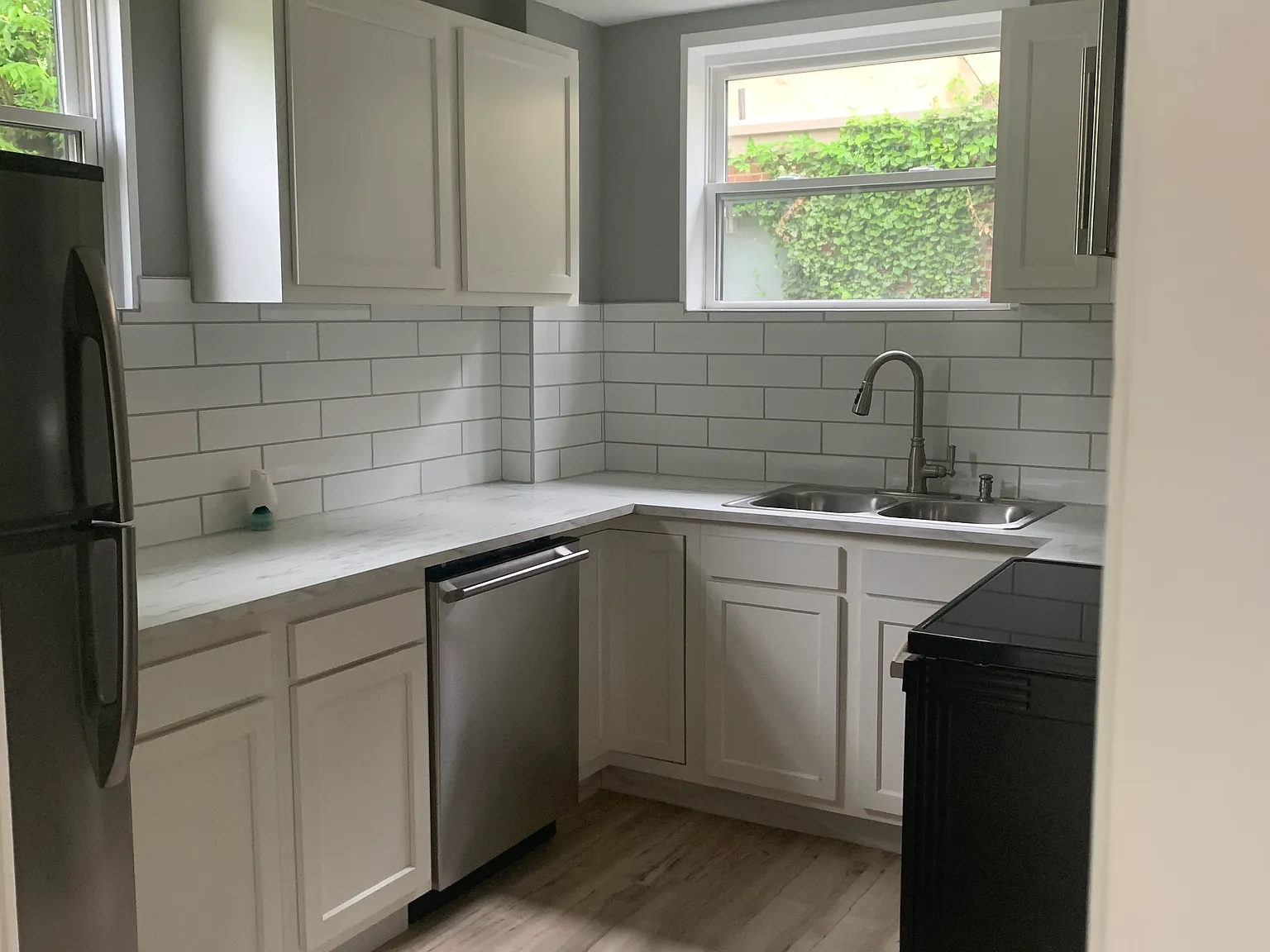 3516 Zinsle - Silverton — Photo 3