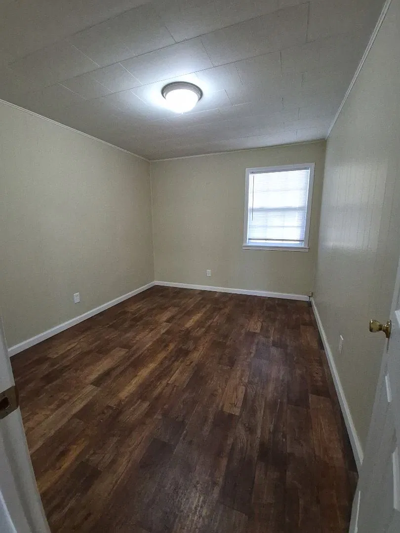 Bailey Apartments — Photo 4