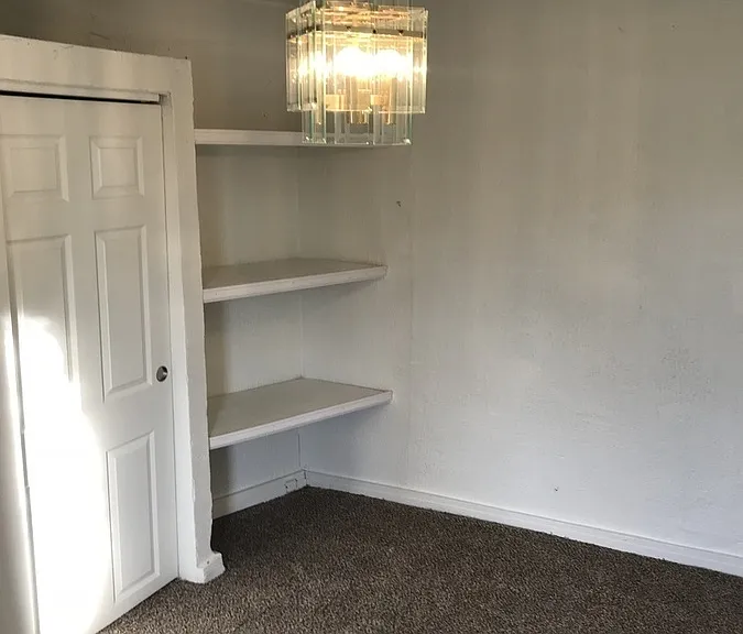4718 N Josephine St — Photo 11