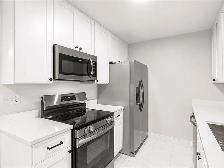 14021 Village Terrace Dr — Photo 3