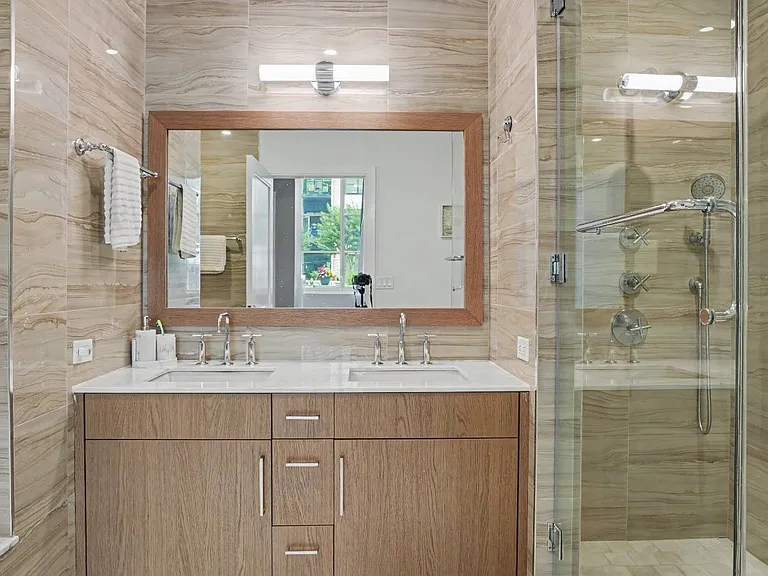 100 Garvies Point Rd #1005 — Photo 12