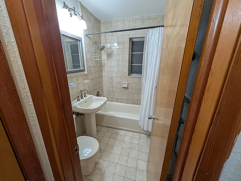 1037 SW 76th Ave — Photo 9