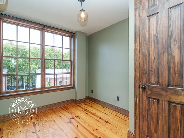 45 Newell St #2B — Photo 7