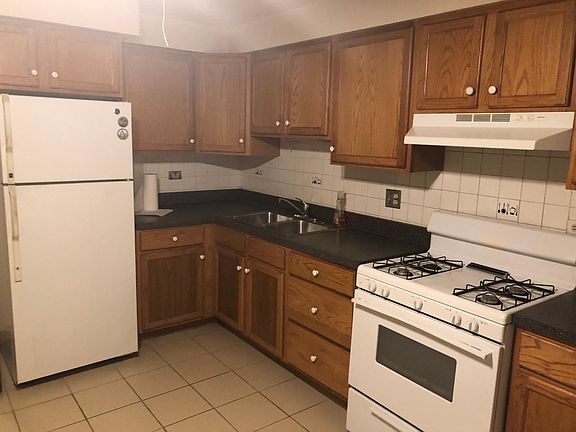 2nd image of 8728 W Berwyn Ave Unit 1S