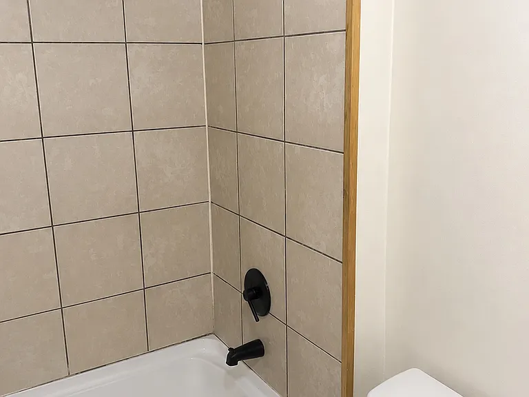 16007 Huntmere Ave #1 — Photo 6